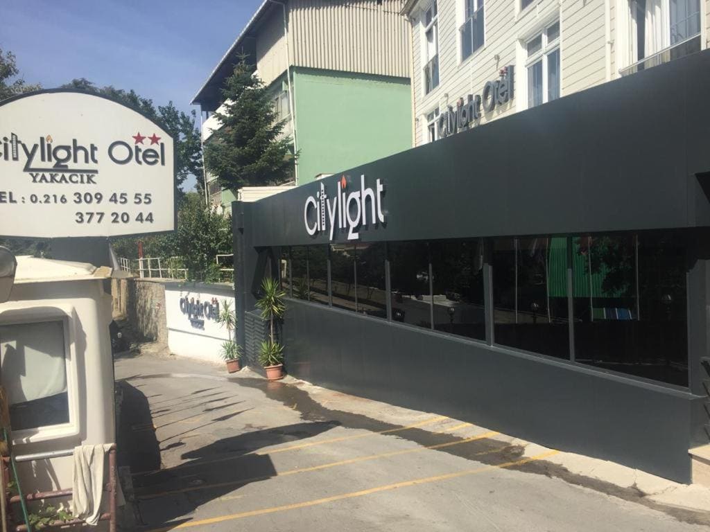 City Light Otel - Main view