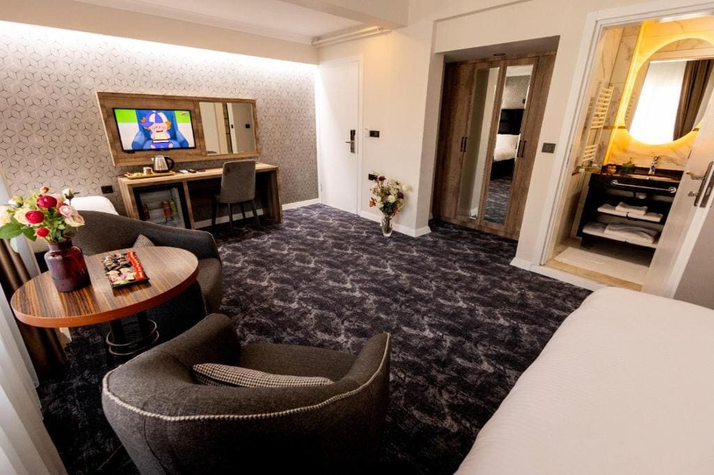 COMFORT HOUSE HOTEL - View 6