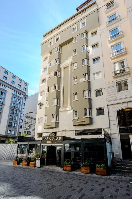Peak Star Hotel - Main view