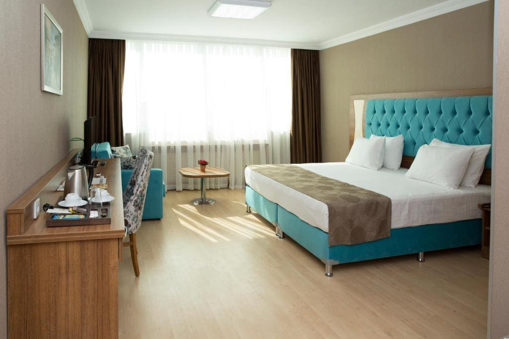 Golden Lounge Hotel - View 2