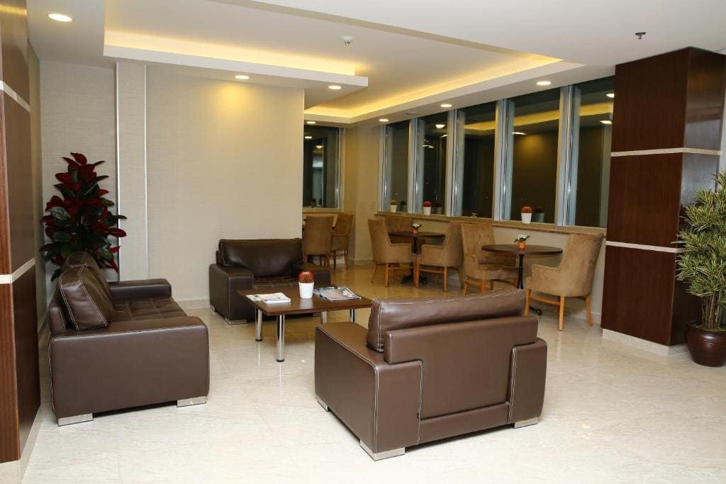 Golden Lounge Hotel - View 4