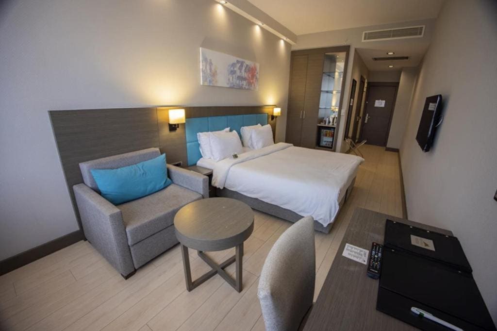 Hilly Hotel - View 2