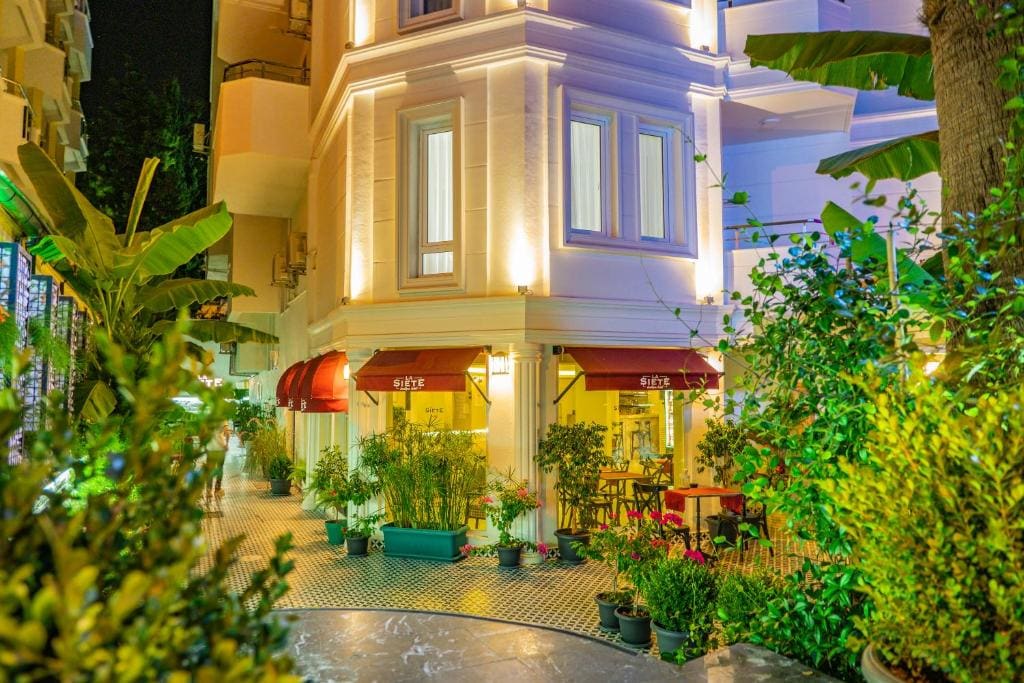 Siete Hotel - Main view