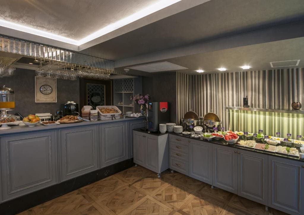 Le Petit Palace Hotel - Special Category - View 6