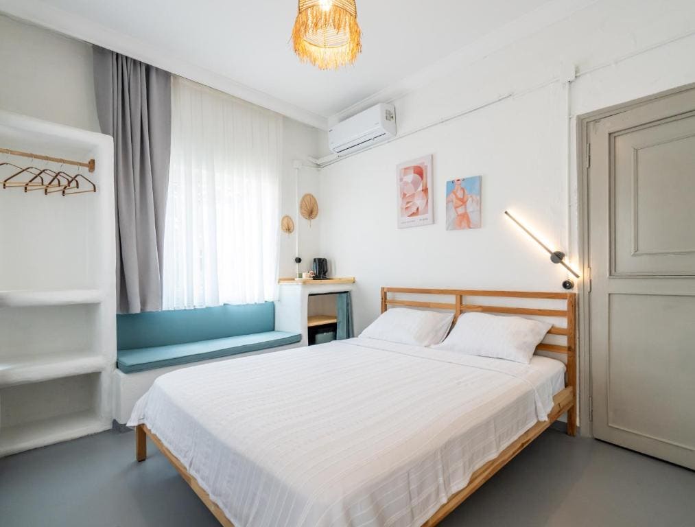 Miloz Rooms - View 2