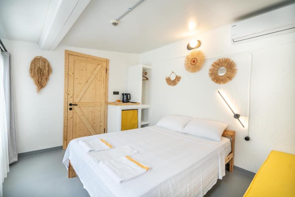 Miloz Rooms - View 7