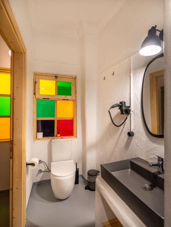 Miloz Rooms - View 3