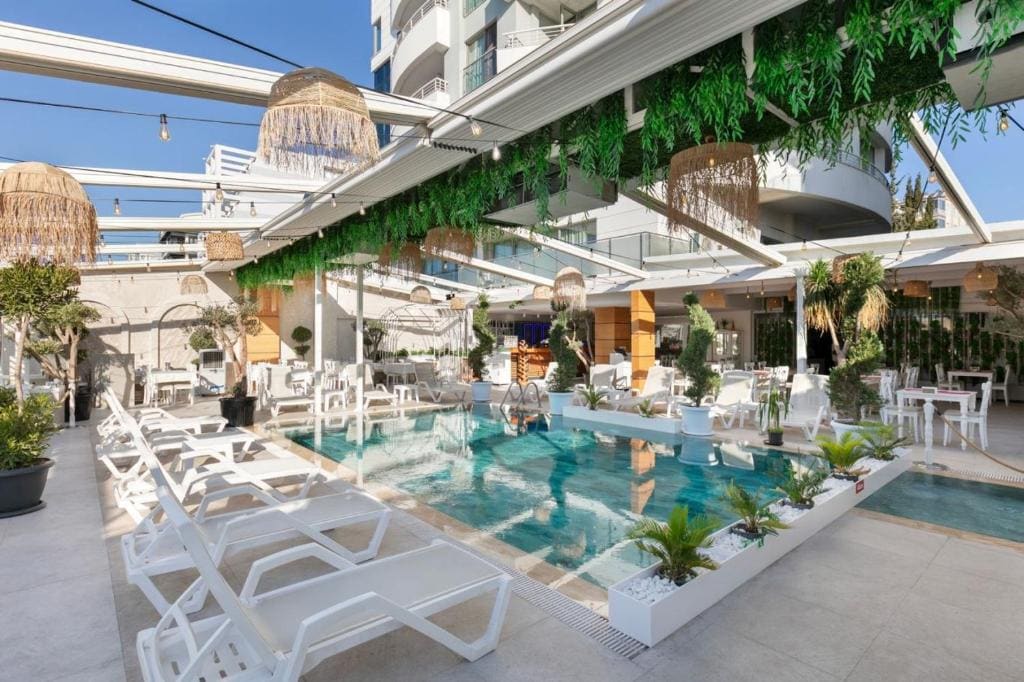 Reo Hotel - View 4