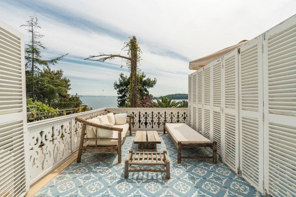 Palais Büyükada - View 3