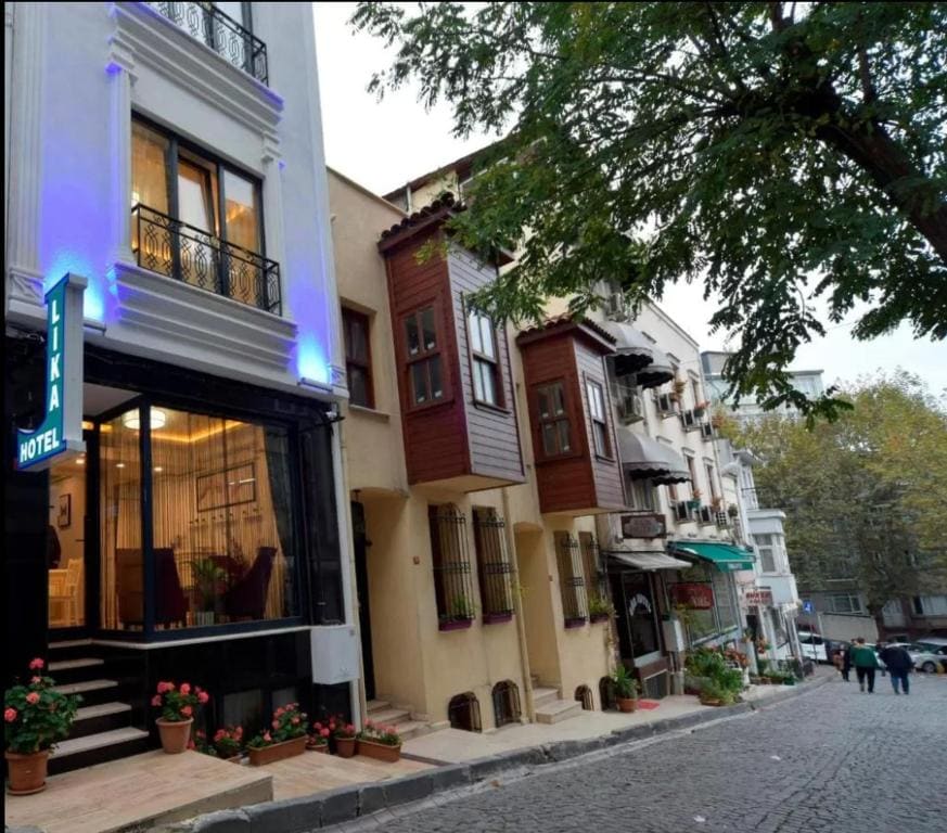 Lika Hotel - Standard Double or Twin Room in Istanbul - View 5