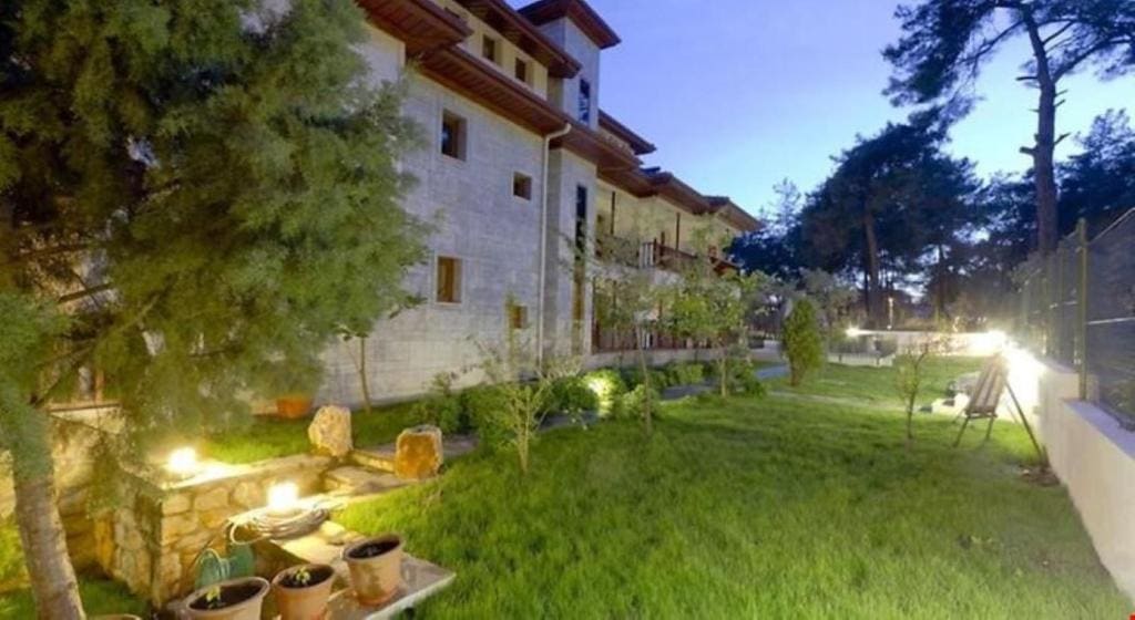 SUMMER OTEL - View 6