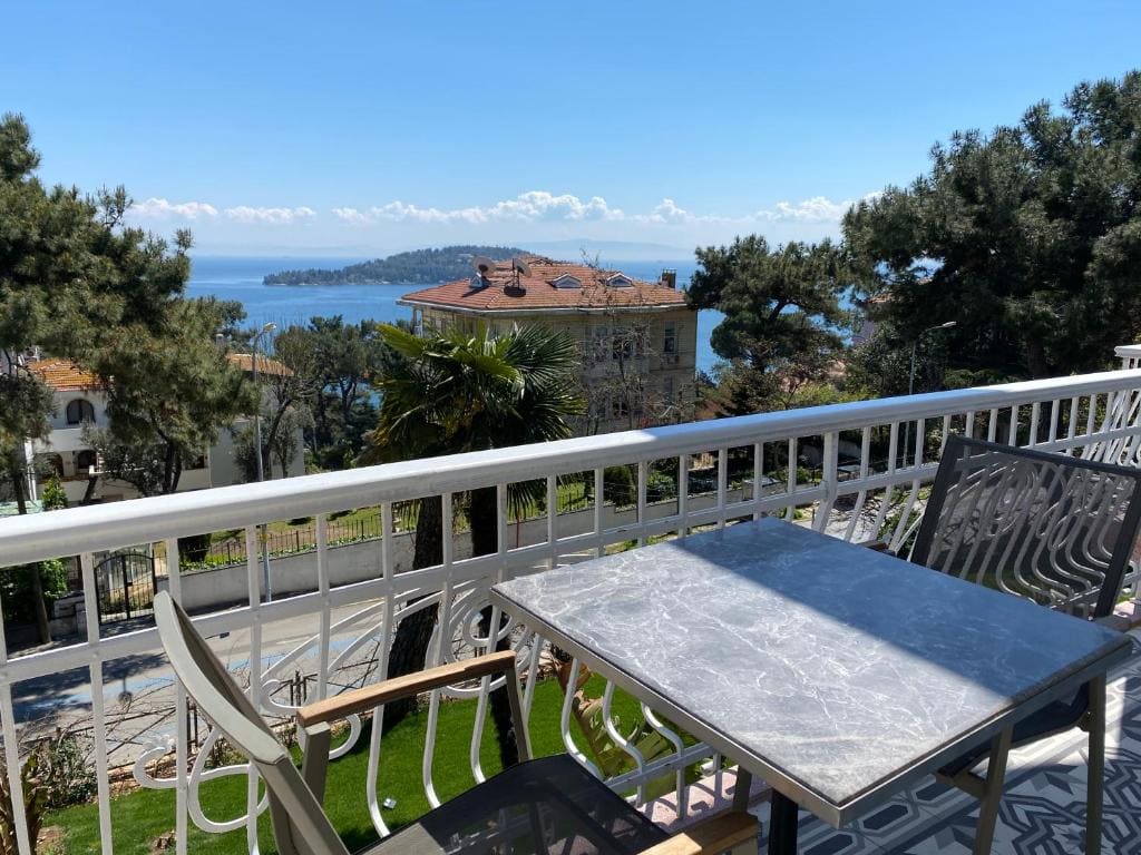 Triada Hotel Büyükada - View 3