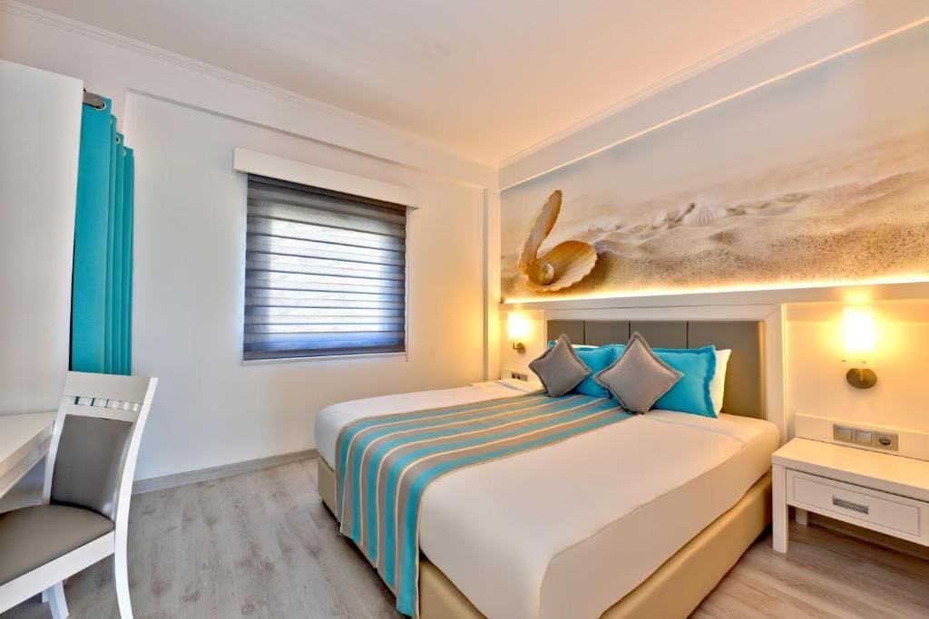 TUI BLUE Tropical - View 2