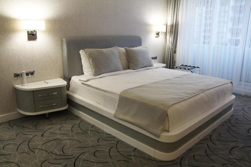 White Line Boutique Hotel - View 6