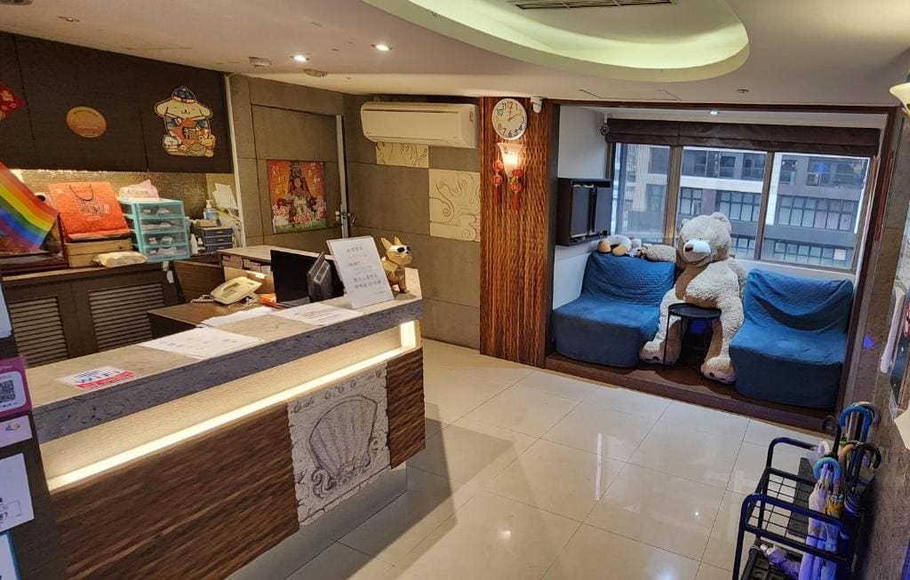 Honey Prince - Main view