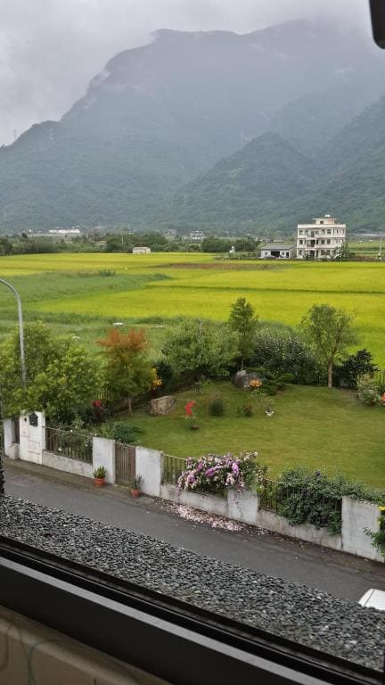 Slow Fly B&B - View 4