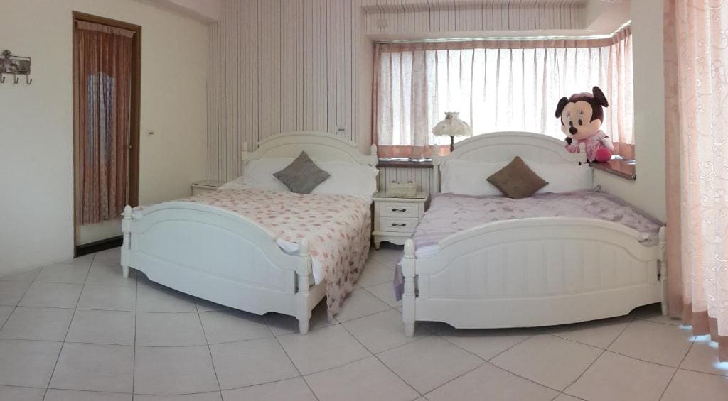 Slow Fly B&B - View 6