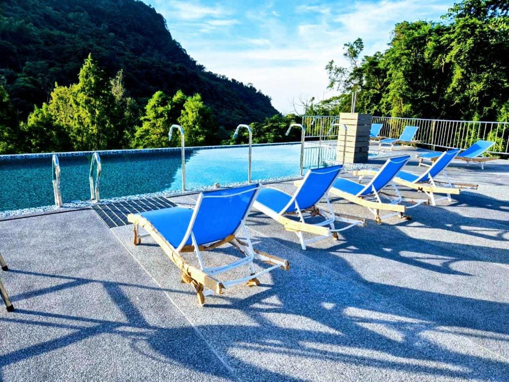 Yosemite Hot Spring Resort - View 5
