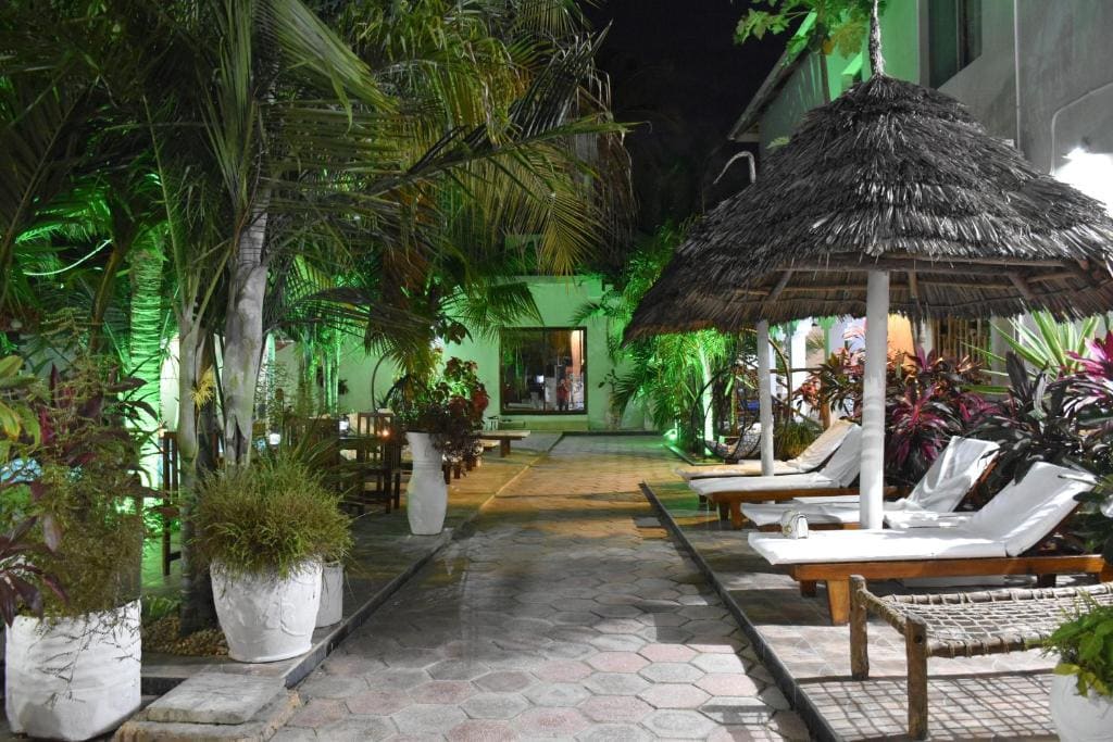 Reyna Resort By Cezere The Palm - View 4