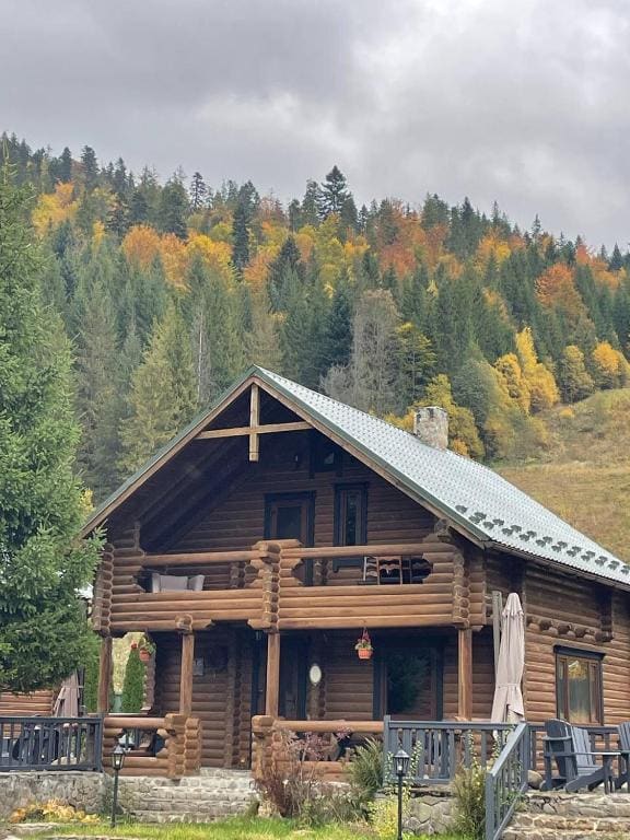 Hotel Khatky Ruslany - Main view