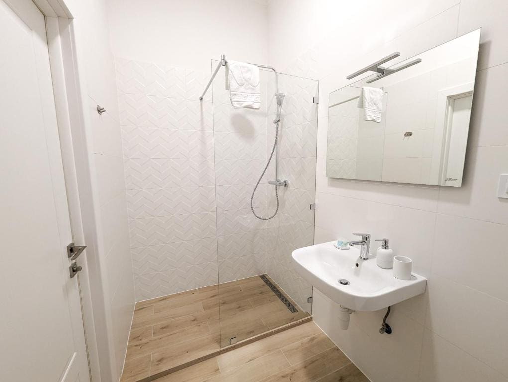 Kyiv Honchara Hotel - View 5