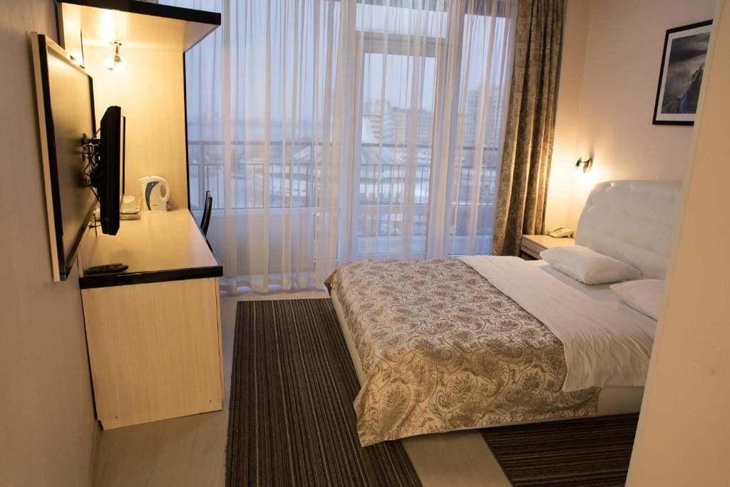 Staybridge Mini-Hotel in Most City PANORAMIC RIVER VIEW - View 2