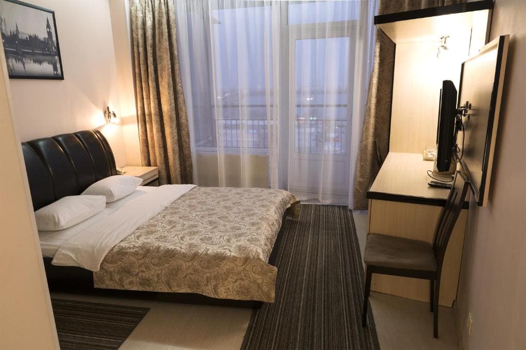 Staybridge Mini-Hotel in Most City PANORAMIC RIVER VIEW - View 6