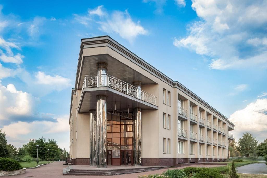 Sonata Hotel - Main view