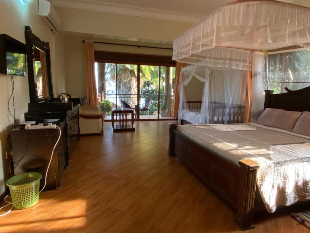 The Palms Beach Hotel Tour Travel - View 2