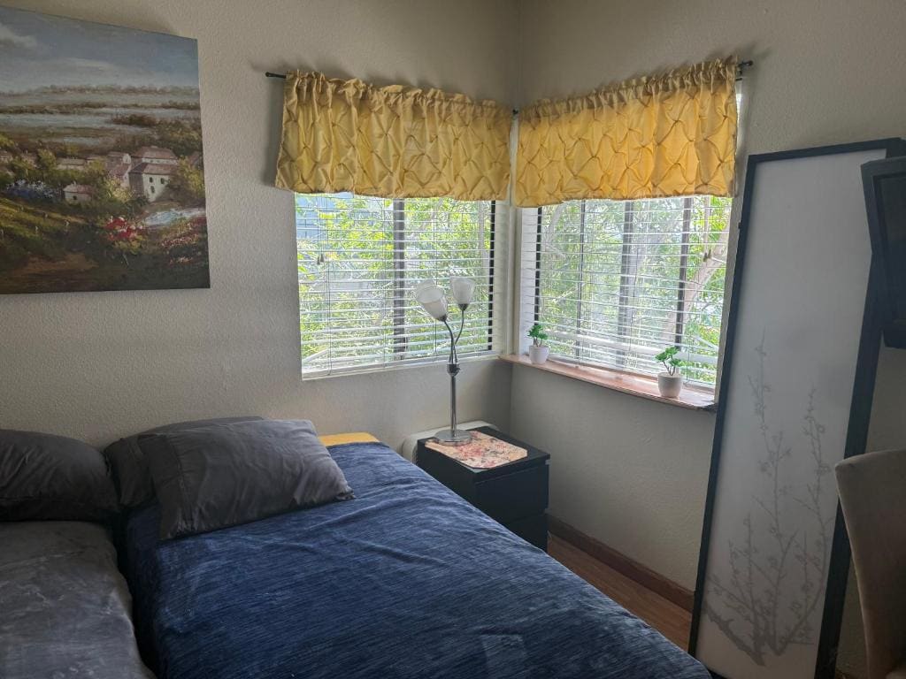 1140 Alta Loma - View 7