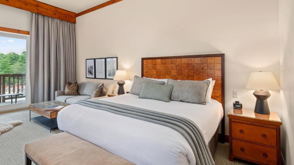 145 Lodge At Spruce Peak Ski In Ski Out King Studio By Stowe - View 2