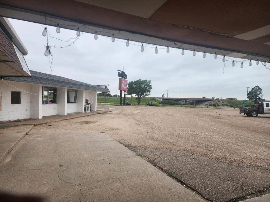 First Inn By OYO Quinter Hwy 70 - View 3