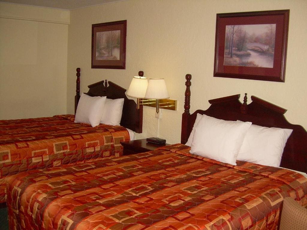 83 motel - View 6
