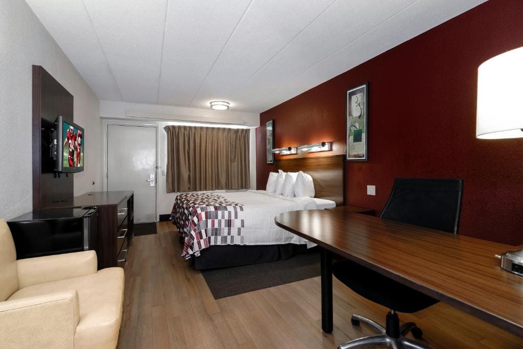 Red Roof Inn Aberdeen - View 6