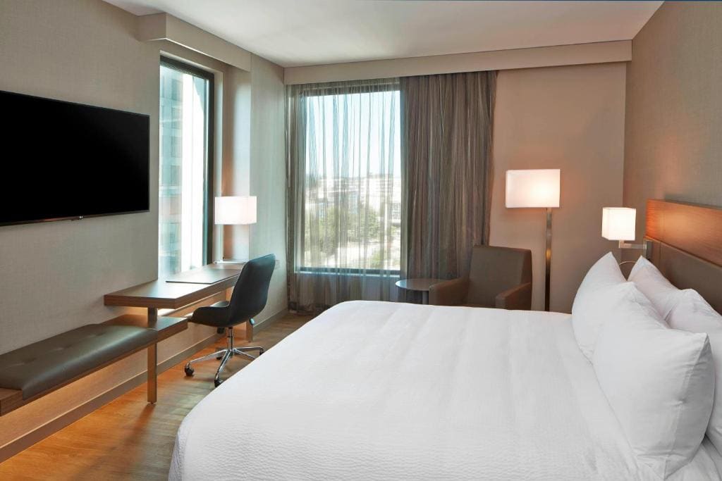 AC Hotel by Marriott Seattle Bellevue/Downtown - View 2