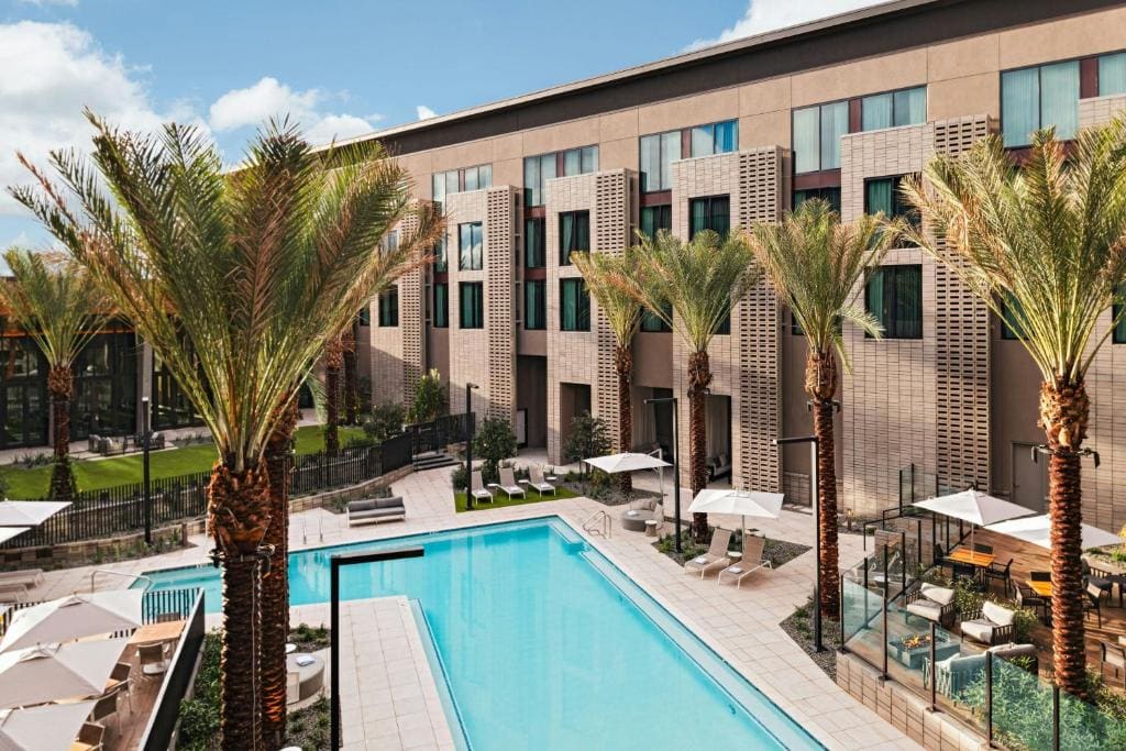 AC Hotel by Marriott Phoenix North Norterra - View 5