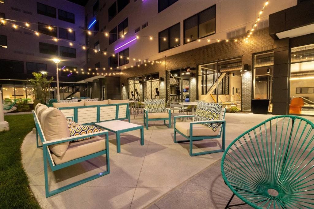 Aloft St. Louis Cortex - Main view
