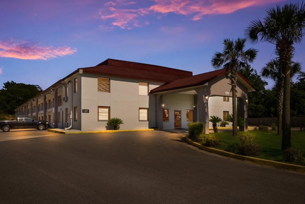 Red Roof Inn Crestview - View 4