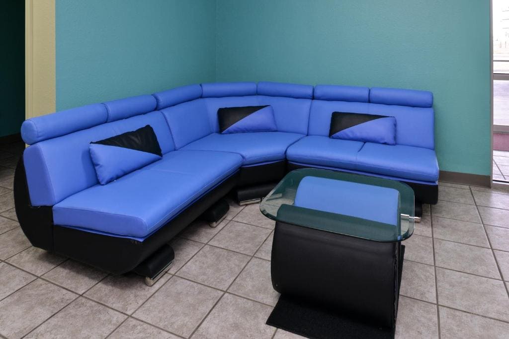 Americas Best Value Inn - Seymour - View 4