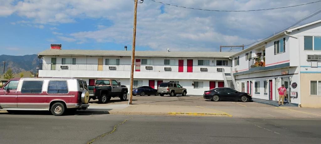 American Inn Motel Canon City - View 3