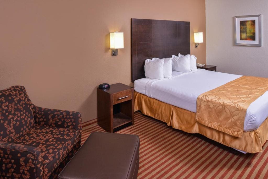 Americas Best Value Inn & Suites Bastrop - View 6