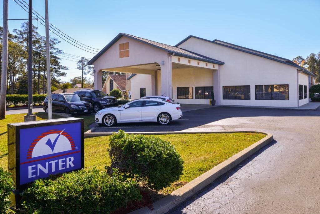 Americas Best Value Inn & Suites Bastrop - View 4