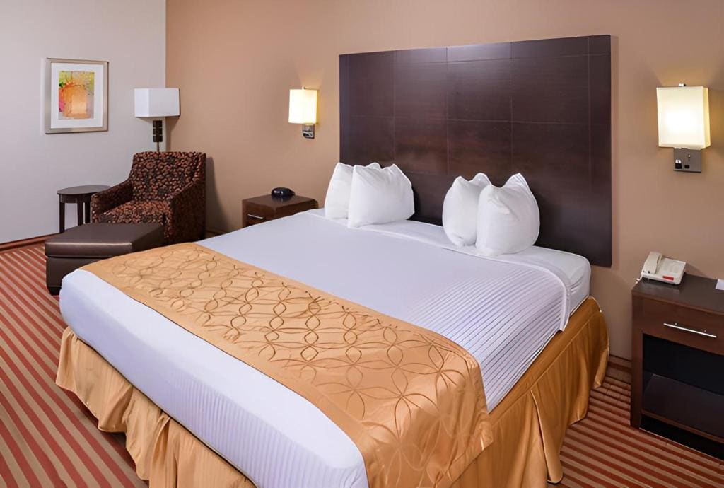 Americas Best Value Inn & Suites Bastrop - View 7