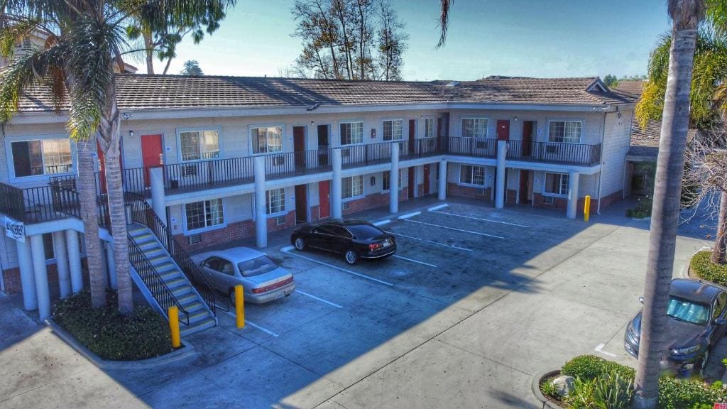 Americas Best Value Inn Oxnard-Port Hueneme - Main view