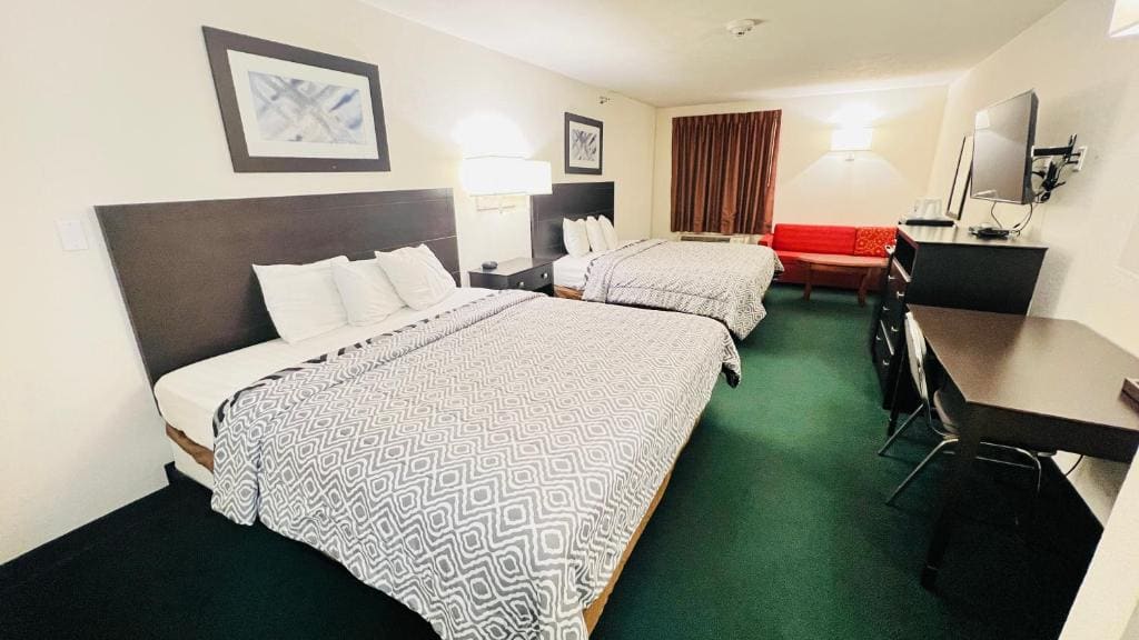 Pinckneyville Inn and Suites - View 2