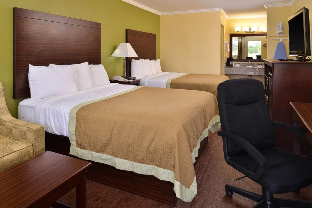 Americas Best Value Inn Winona - View 2