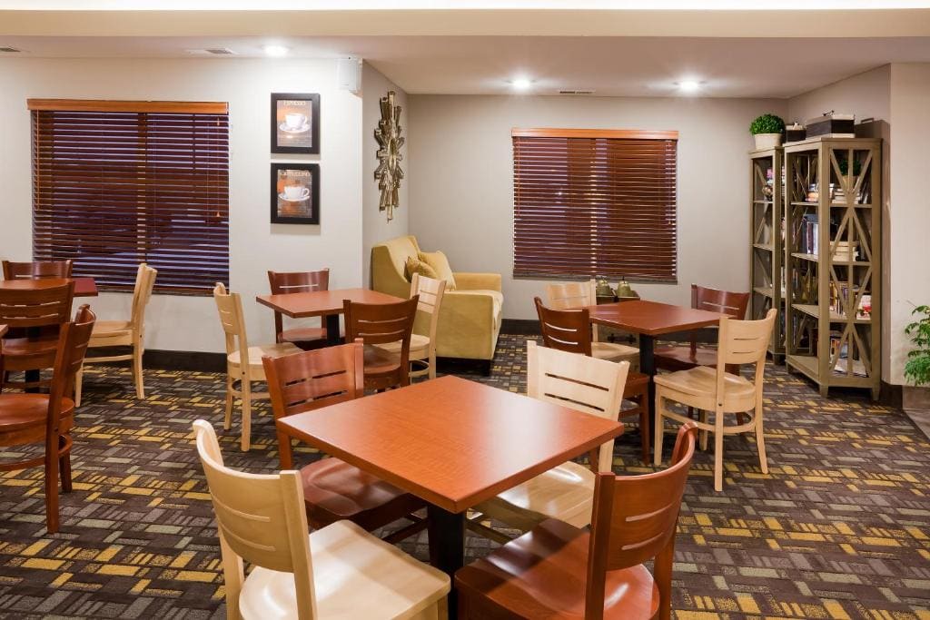AmericInn by Wyndham DeWitt - View 3