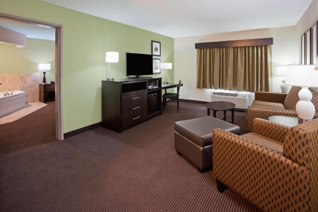 AmericInn by Wyndham DeWitt - View 7