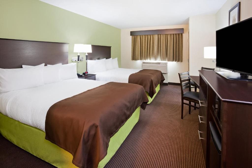 AmericInn by Wyndham DeWitt - View 2