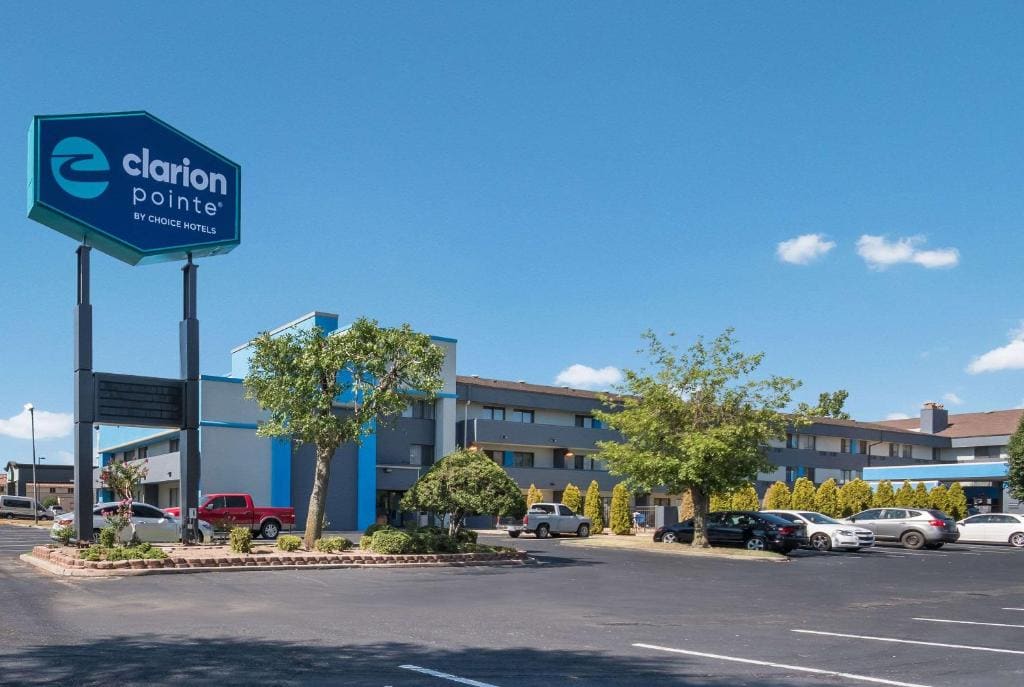 Clarion Pointe OKC Airport - Main view